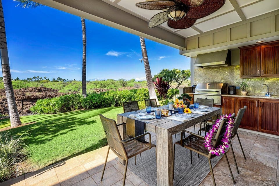 Peaceful lanai to relax & unwind at Palm Villas H1