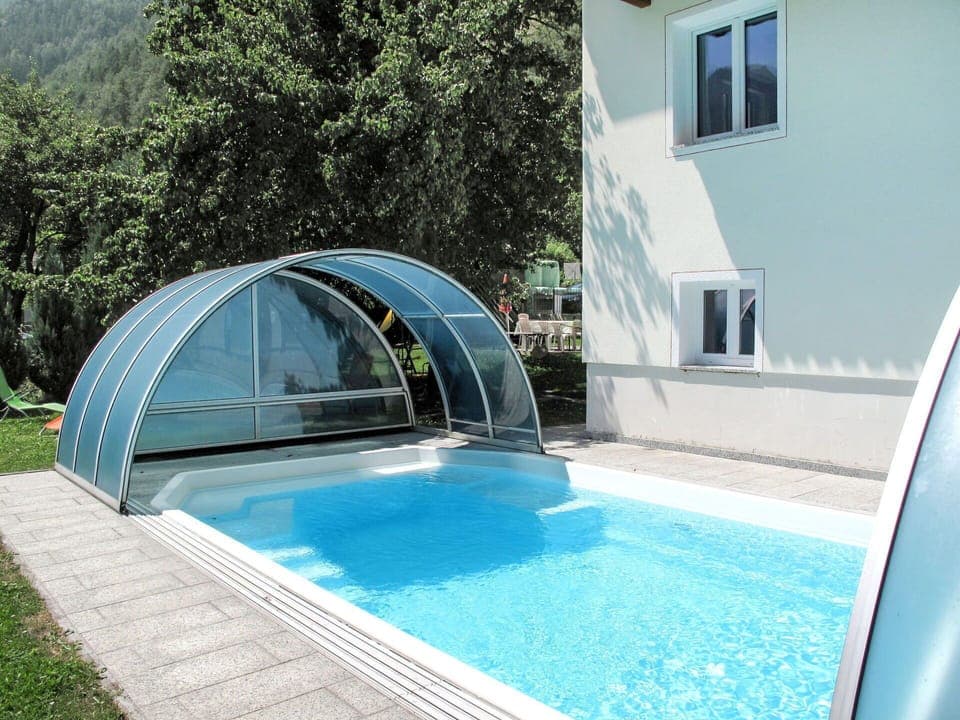 Water, Plant, Property, Daytime, Green, Swimming Pool, Azure, Shade, Building, Tree