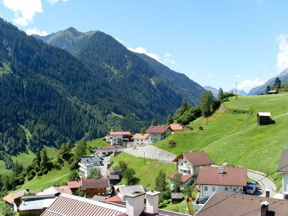 Mountainous Landforms, Mountain, Mountain Range, Mountain Village, Hill Station, Alps, Natural Landscape, Valley, Village, Town