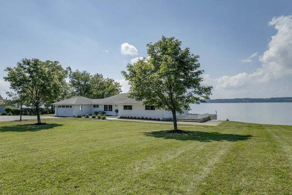 Wide Open views on Seneca Lake