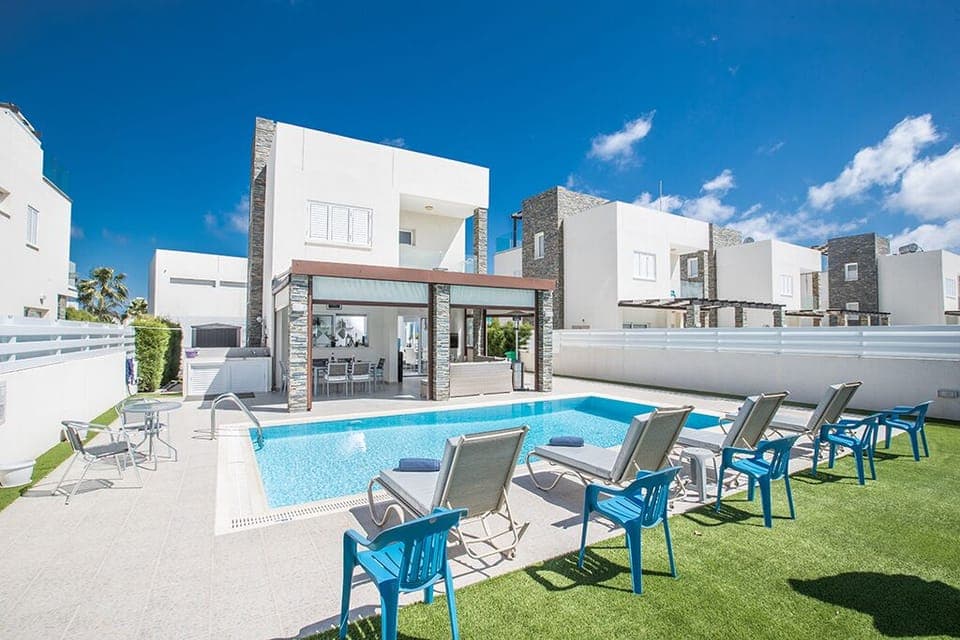 Villa Alina, Luxury 4BDR Protaras Villa with Private Pool