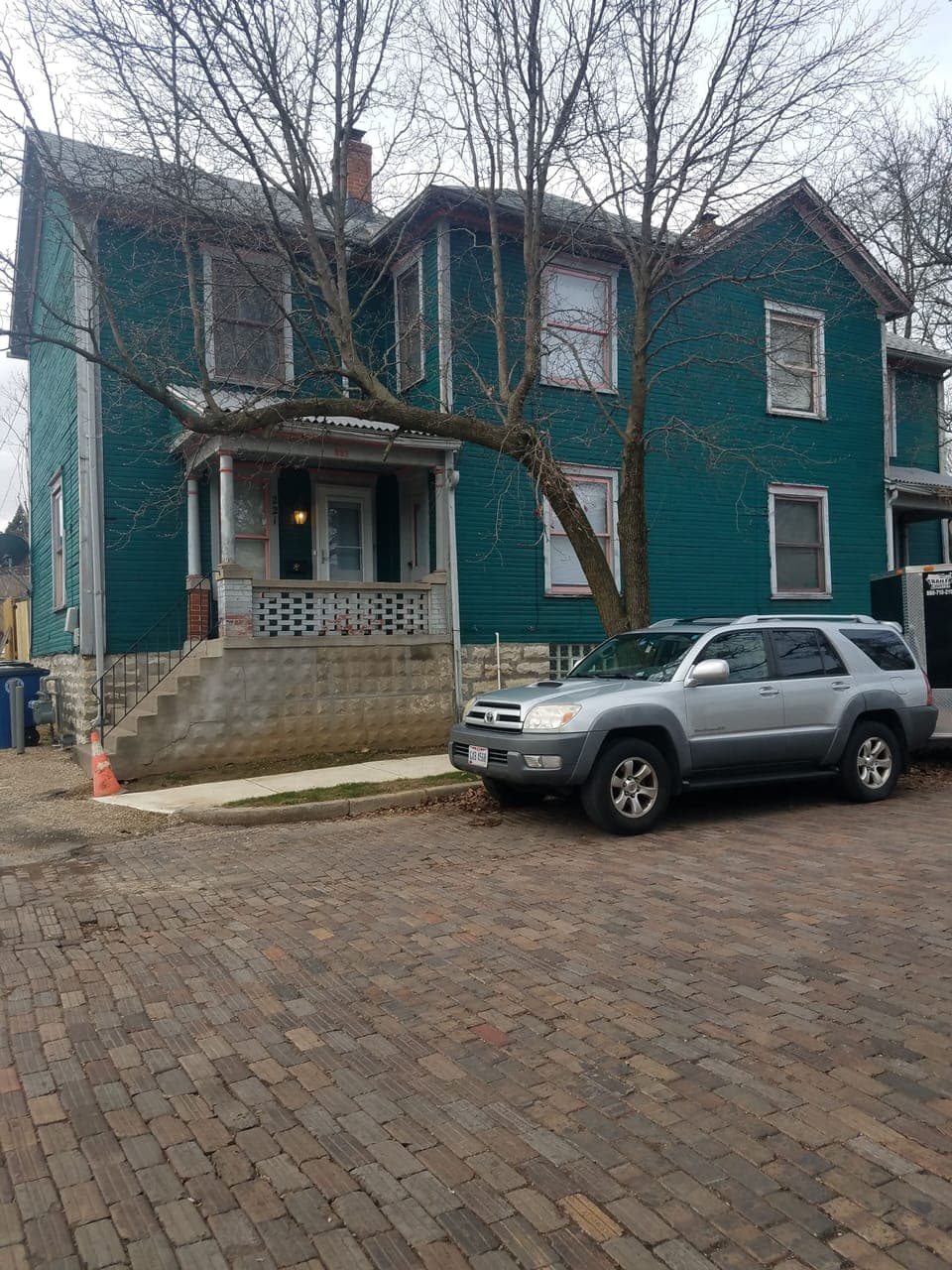 Front exterior 