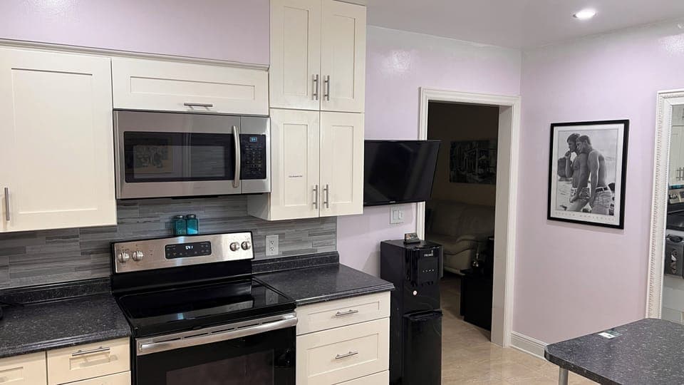 Common area kitchen