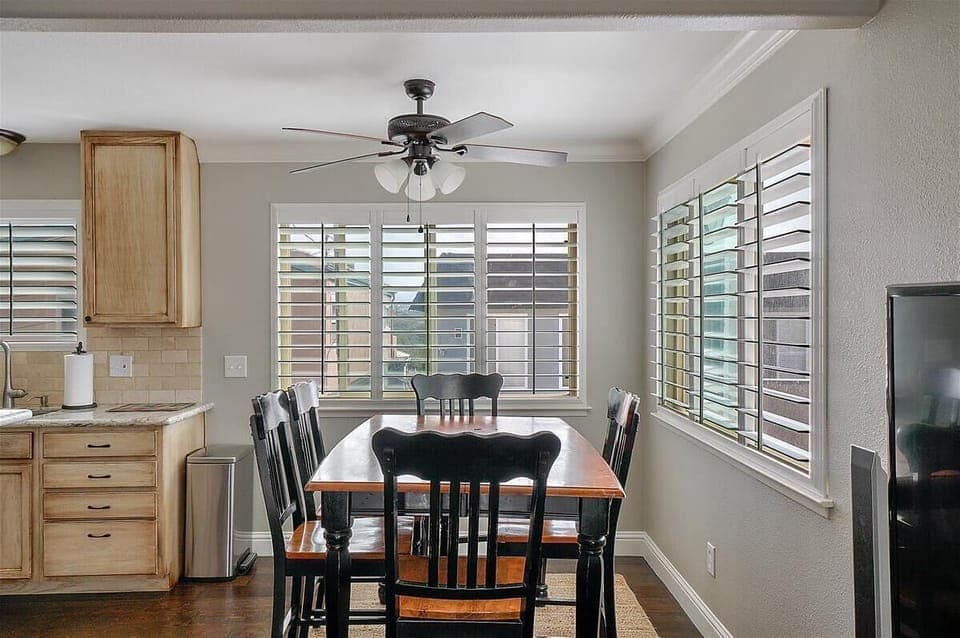 Upstairs dining area