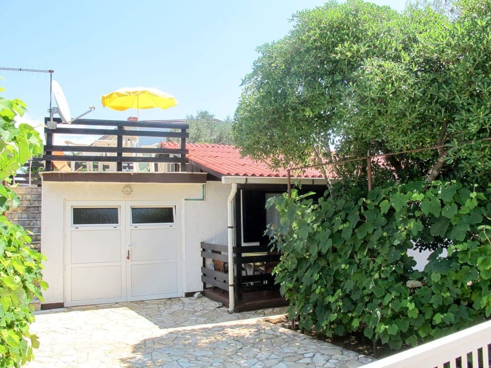 Property, House, Roof, Real Estate, Building, Cottage, Botany, Home, Tree, Plant