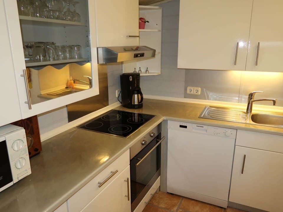 Countertop, Cabinetry, Property, Kitchen Sink, Furniture, Sink, Kitchen, Kitchen Appliance, Kitchen Stove, Wood