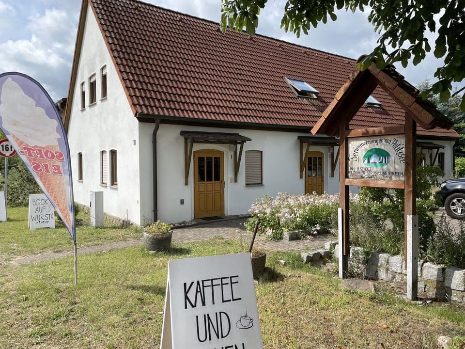 Plant, Property, Window, Sky, Land Lot, Building, Cottage, Grass, Real Estate, Rural Area