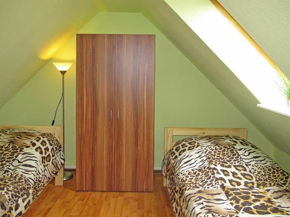 Room, Bedroom, Property, Furniture, Bed, Interior Design, Wall, Floor, Ceiling, Real Estate