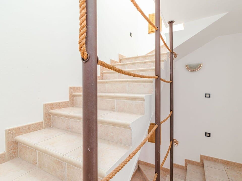 Product, Stairs, Wood, Comfort, Flooring, House, Wood Stain, Bed Frame, Floor, Hardwood