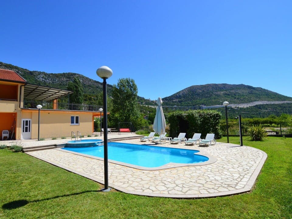 Swimming Pool, Property, Leisure, Grass, Real Estate, House, Building, Vacation, Villa, Estate