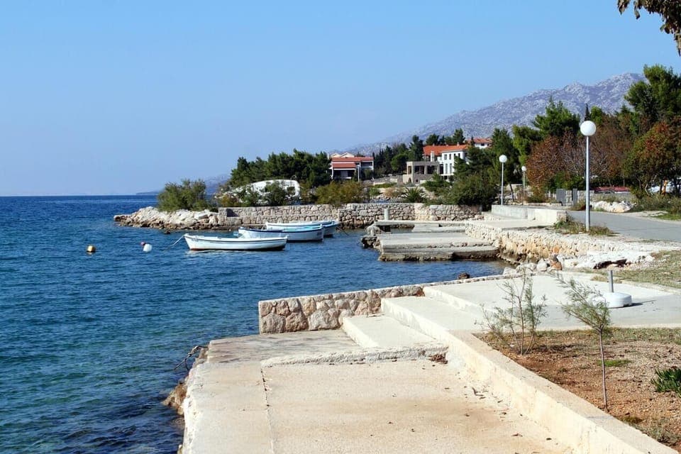 Nearby beaches