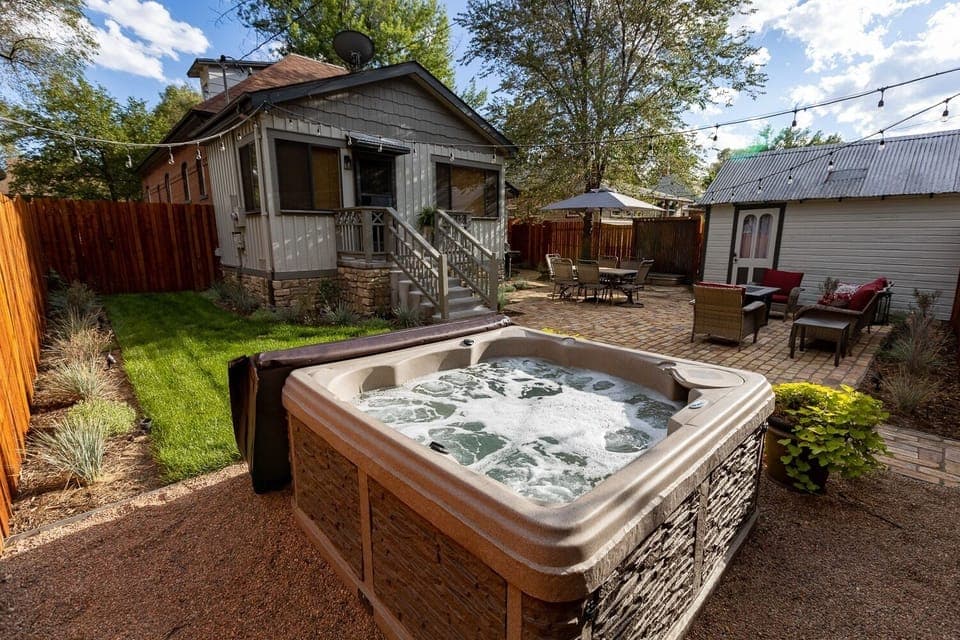 4 person hot tub