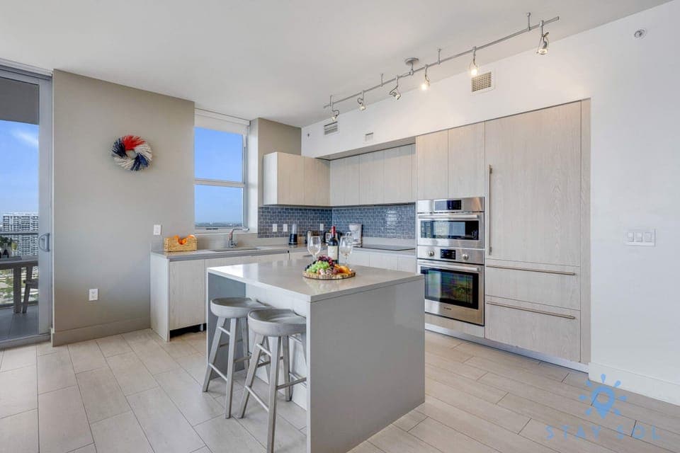 Fully-equipment kitchen