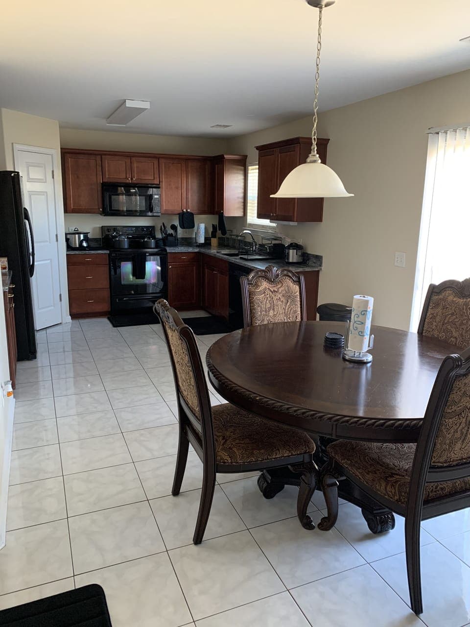 Kitchen w/Dining Room 