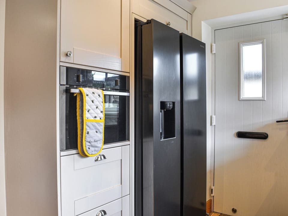 Well equipped kitchen | Midge - Lower Trembath, Buryas Bridge, near Penzance