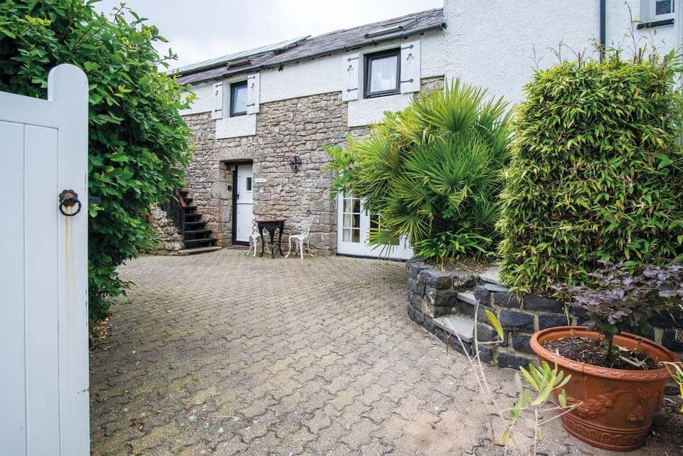 The Loft - 1 Bedroom Apartment - Saint Florence (22385)