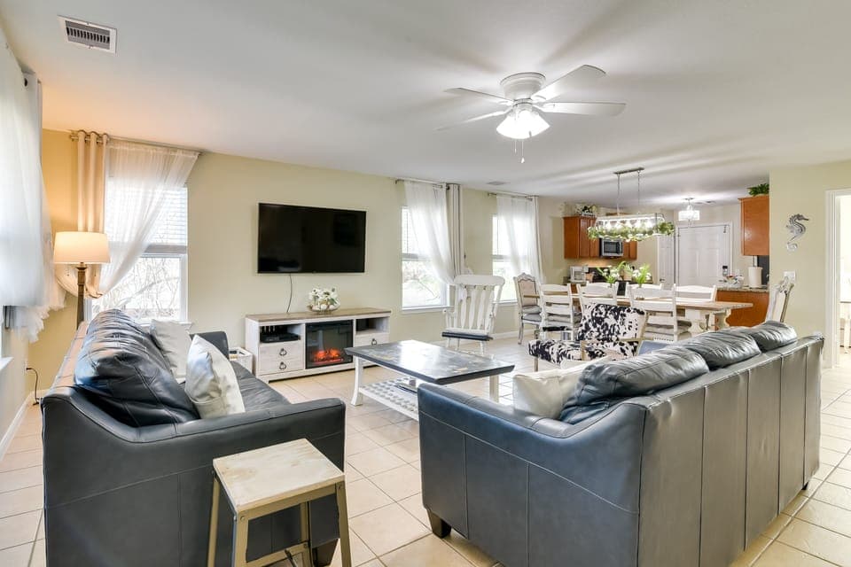 Seabrook Vacation Rental | 3BR | 2BA | 1,408 Sq Ft | Step-Free Access