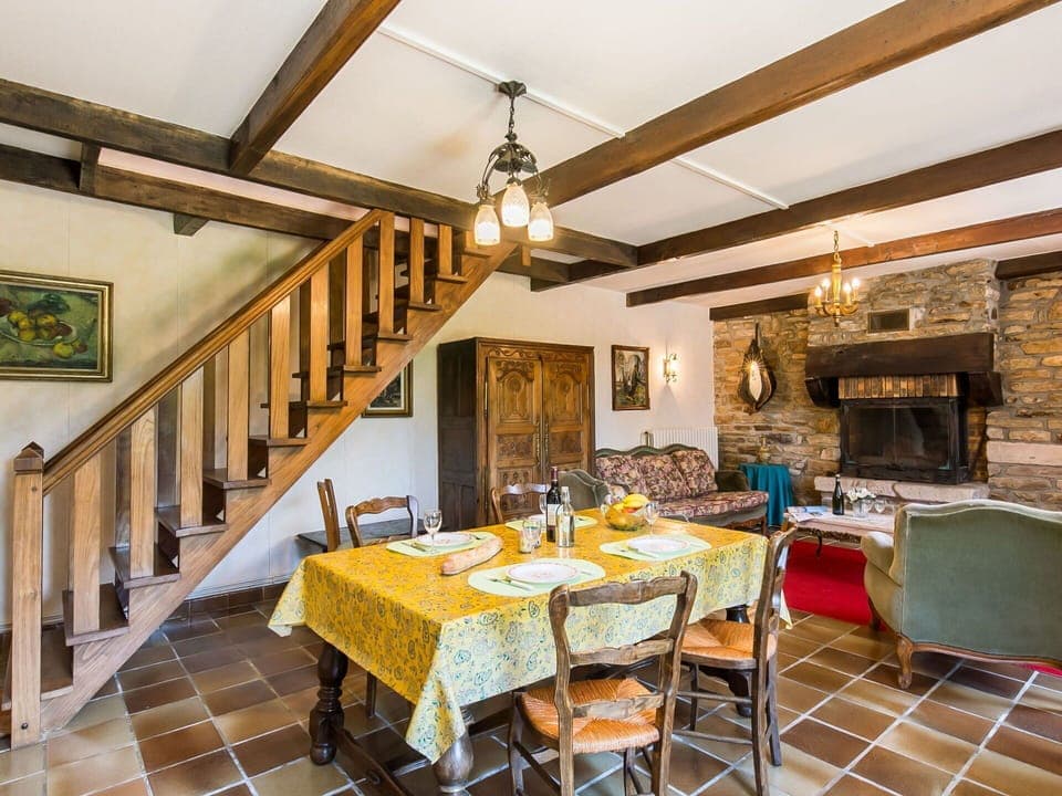 Table, Furniture, Property, Picture Frame, Chair, Building, Wood, Lighting, Interior Design, Couch