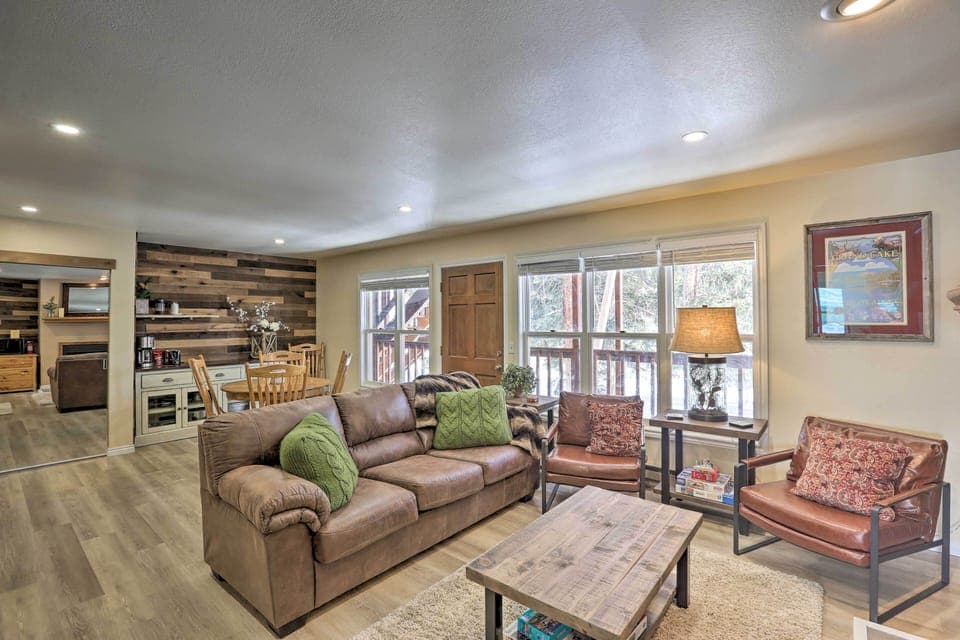 Grand Lake Vacation Rental | 1BR | 2BA | 806 Sq Ft | Stairs Required