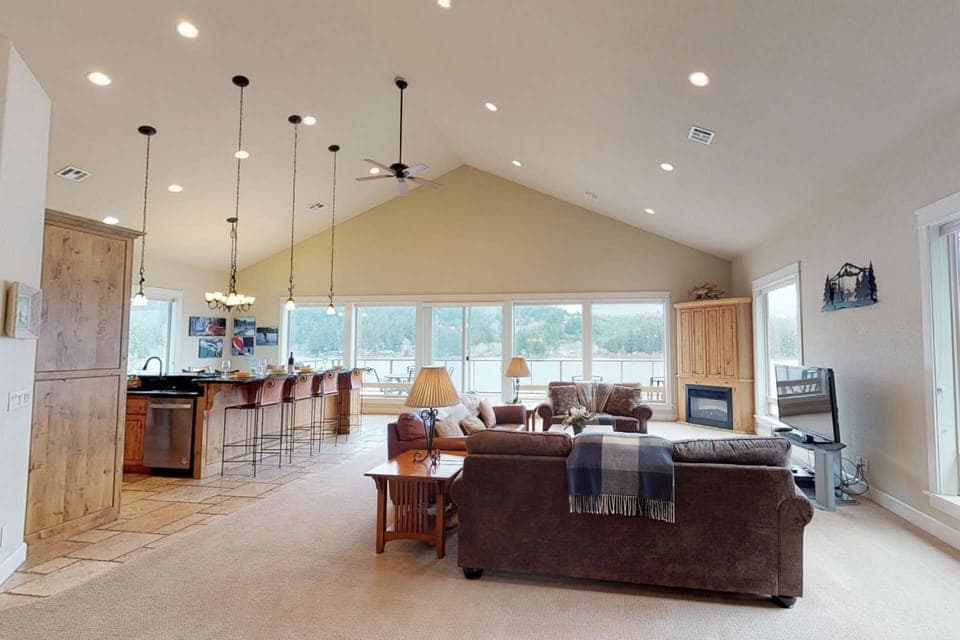 Living Room (Main level)