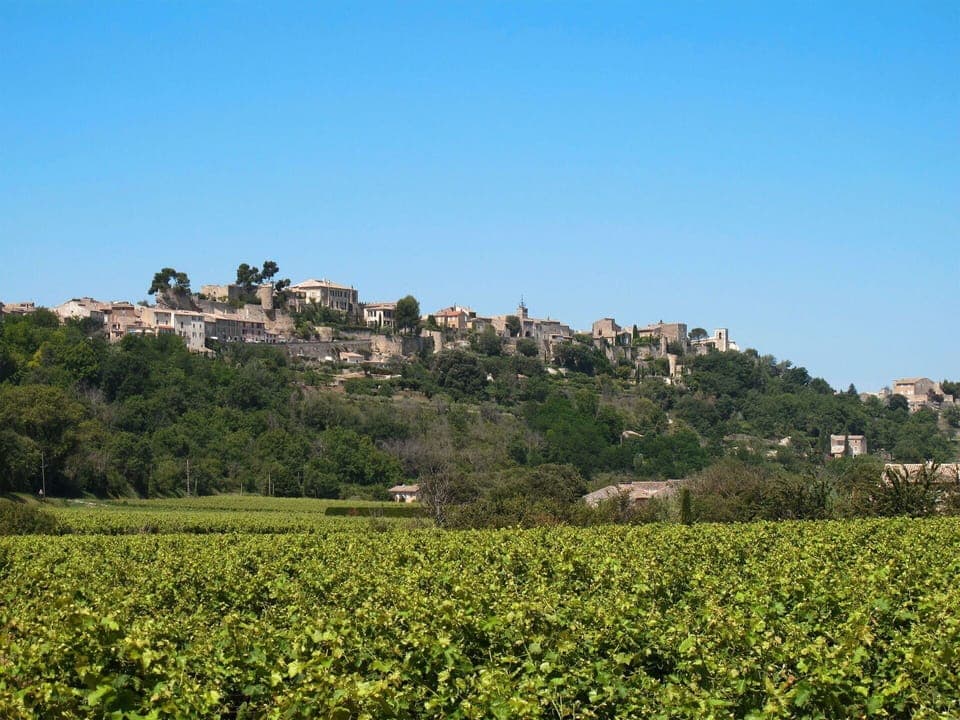 Snow, Sky, Cloud, Mountain, Building, Slope, Tree, Plant, House, Natural Landscape