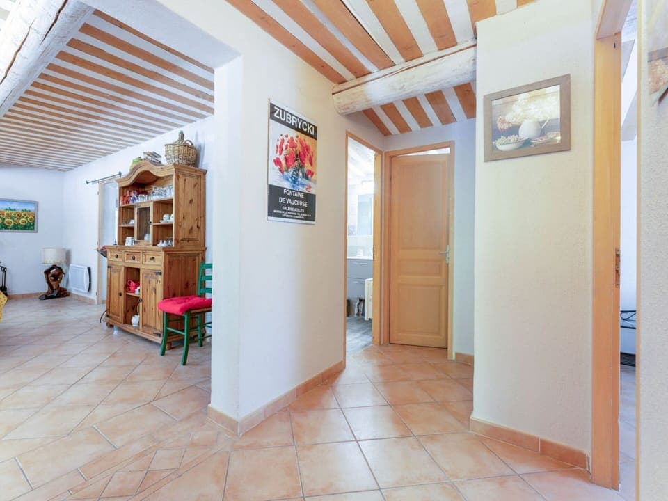 Property, Wood, Interior Design, Houseplant, Floor, Flooring, Hall, Wall, Real Estate, Picture Frame