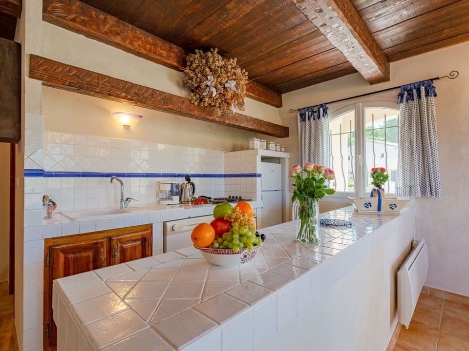 Countertop, Cabinetry, Furniture, Property, Tap, Kitchen, Kitchen Sink, Sink, Wood, Table