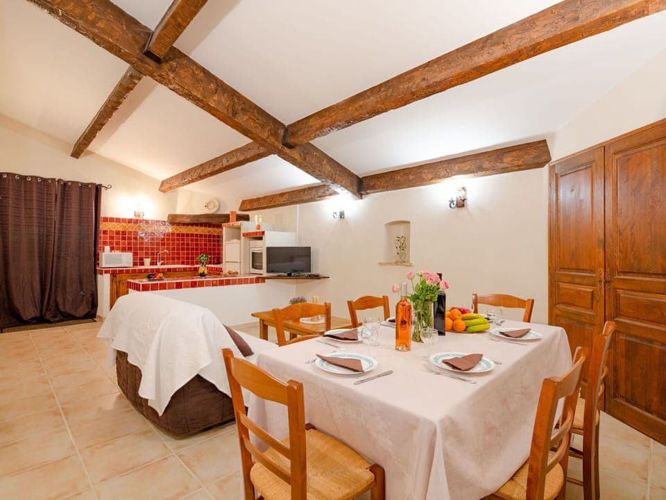 Plant, Cloud, Sky, Building, Interior Design, Shade, Table, Tree, Condominium, Residential Area