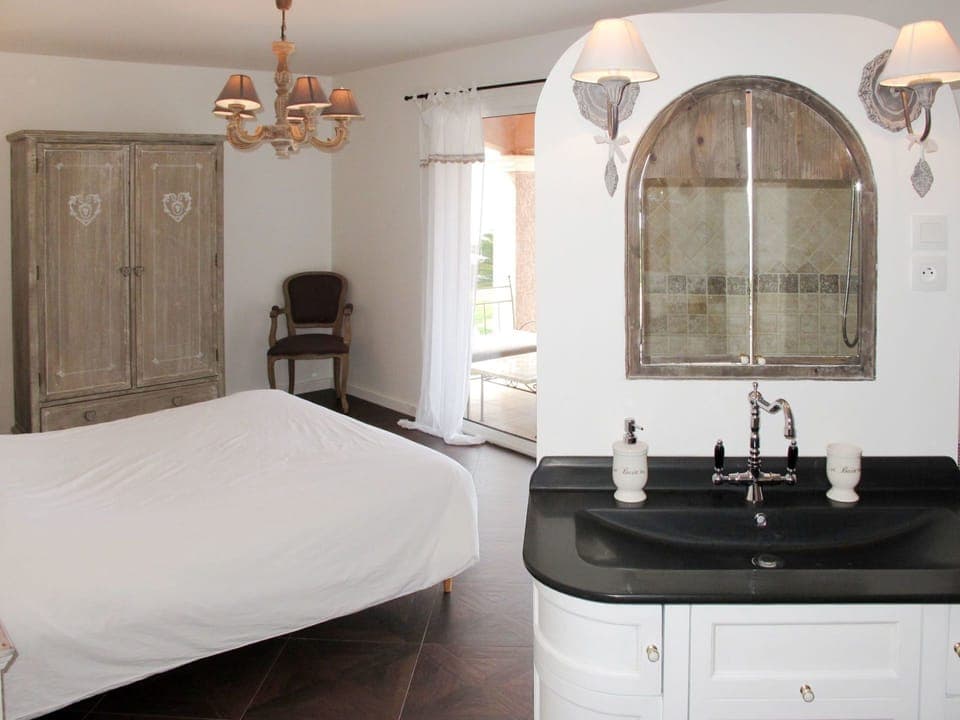 Room, Property, Bathroom, Interior Design, Furniture, Floor, Wall, Architecture, Tap, Tile