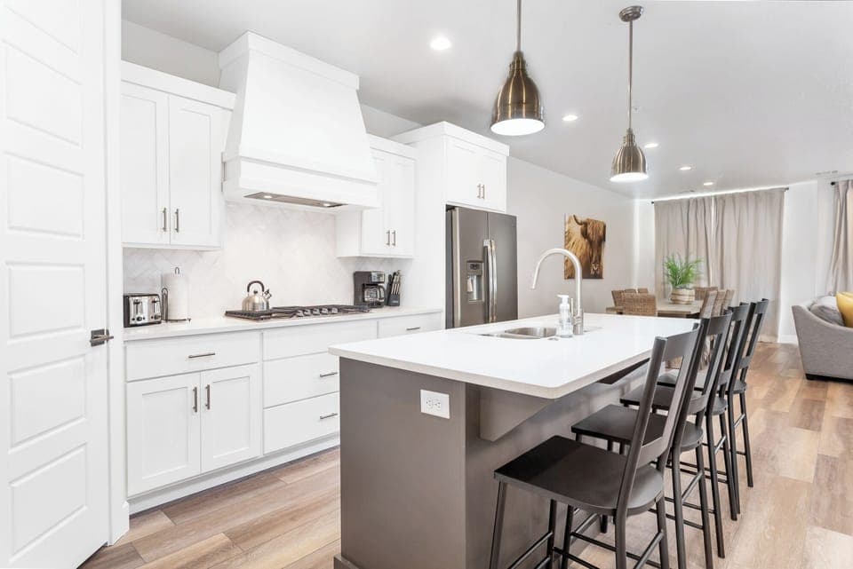 Fully stocked gourmet kitchen