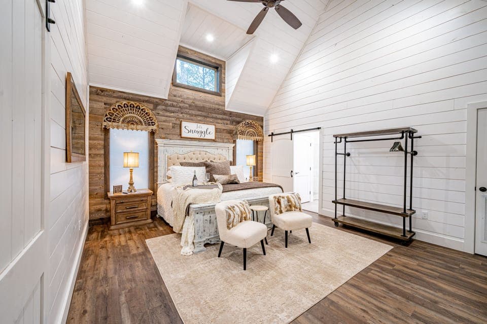 The coziest master suite!