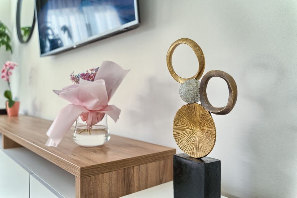 villacelestial1@gmail.com                      
mob +38598543528