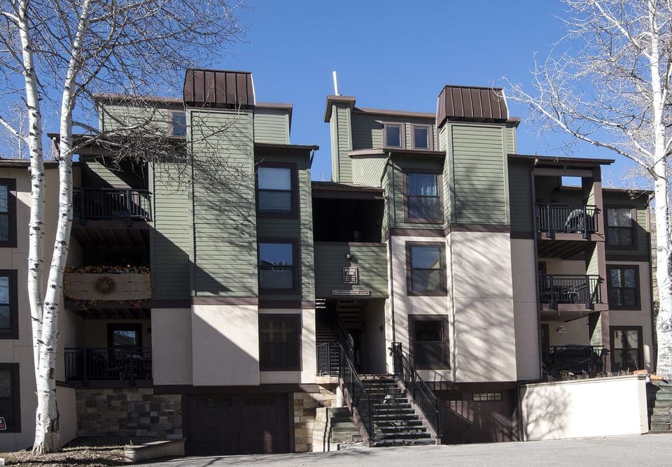 Breakaway-West-212-MLS_01