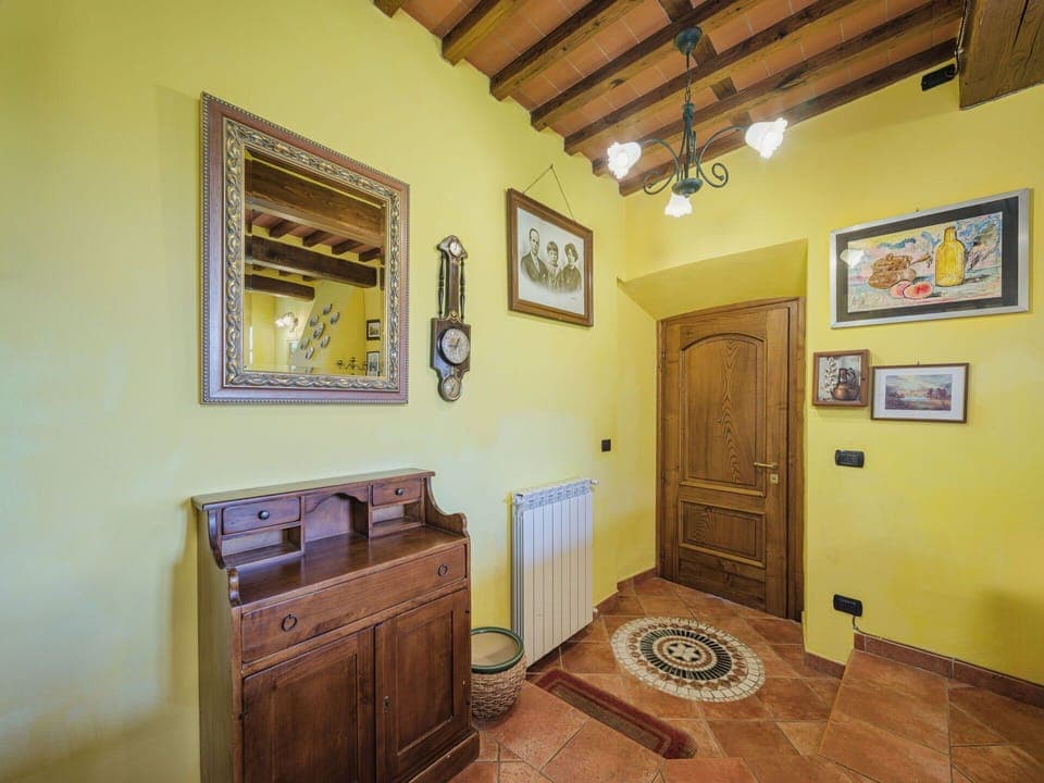 Sky, Mountain, Daytime, Building, Plant, Natural Landscape, House, Vegetation, Highland, Tree