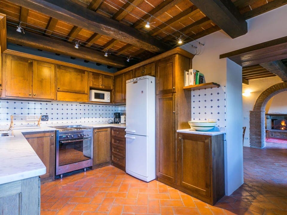 Countertop, Cabinetry, Furniture, Kitchen Sink, Property, Sink, Tap, Wood, Kitchen, Interior Design