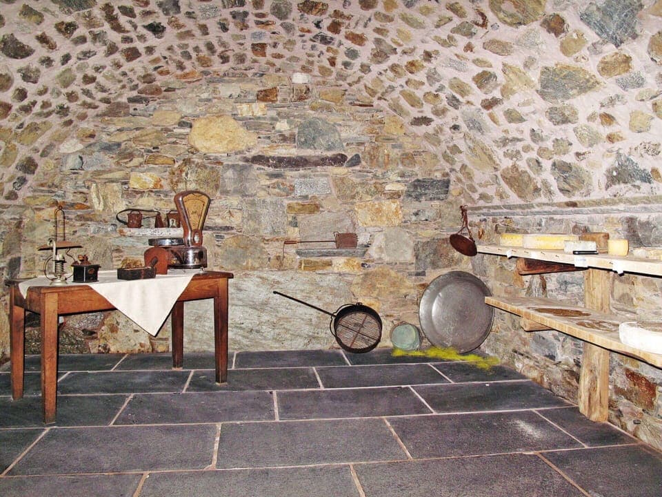 Building, Wood, Brick, Brickwork, Interior Design, Architecture, Floor, Flooring, Ceiling, Stone Wall