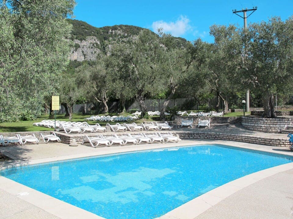 Water, Sky, Property, Swimming Pool, Plant, Blue, Cloud, Azure, Shade, Tree