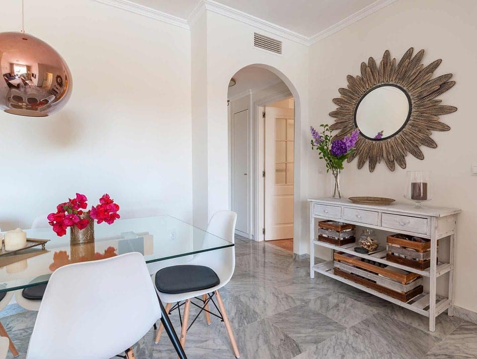 Clean lines and simple decor, holiday rental Spain