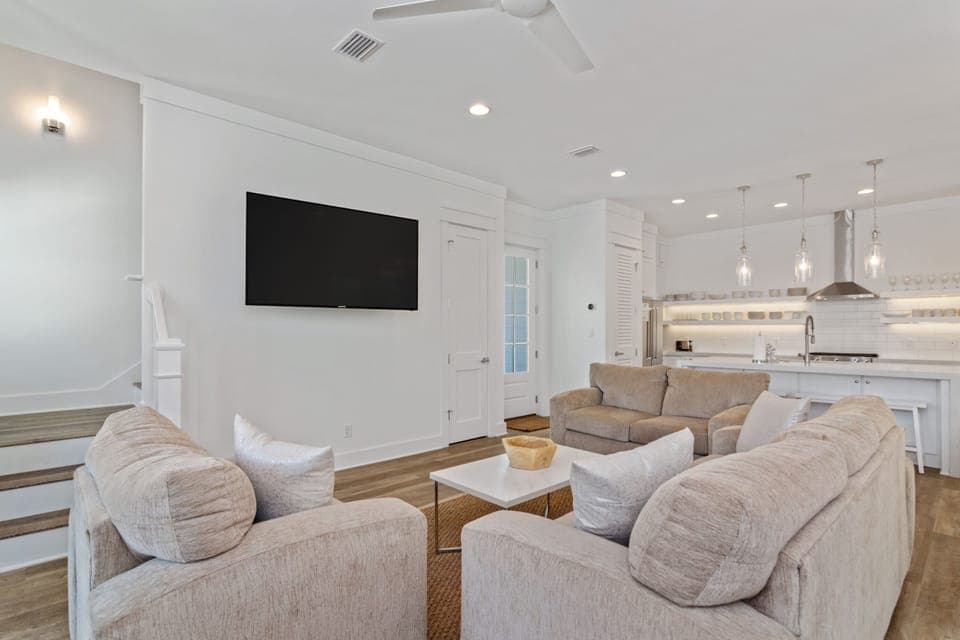 Open modern floor plan
