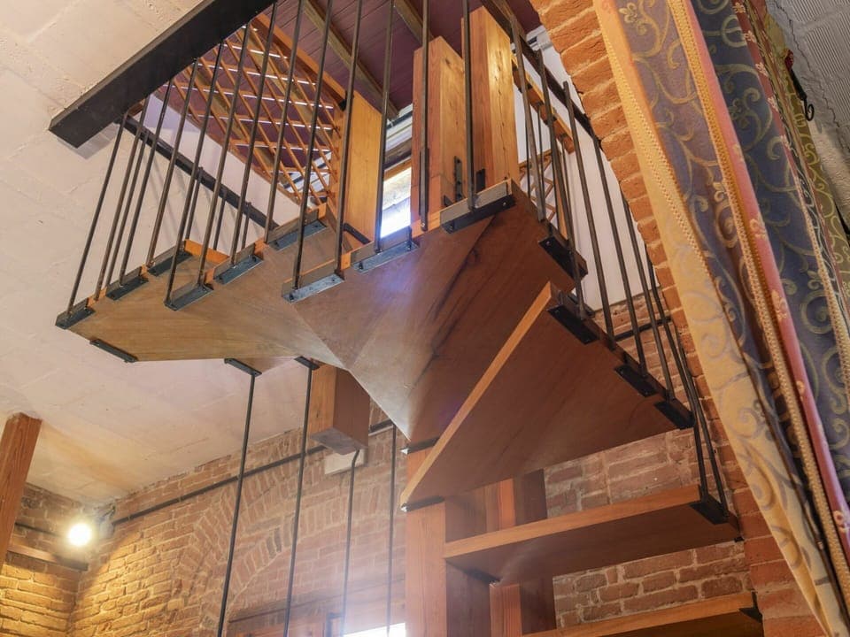 Building, Light, Wood, Material Property, Composite Material, Real Estate, Facade, Beam