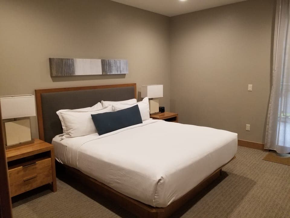 king bed in bedroom 