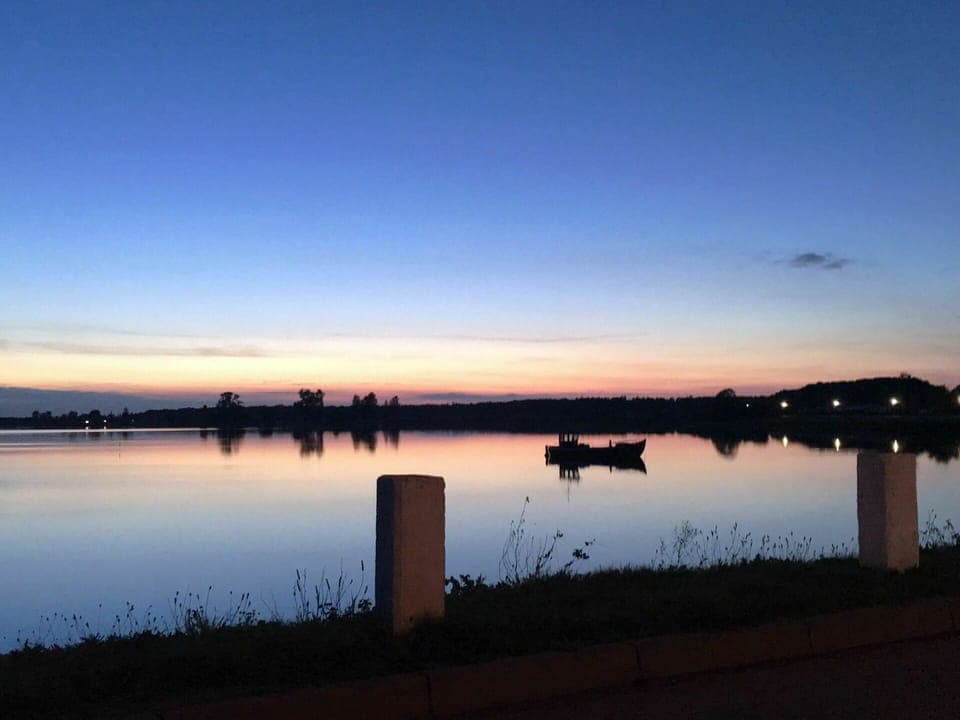 Water, Cloud, Sky, Water Resources, Atmosphere, Plant, Natural Landscape, Afterglow, Lake, Red Sky At Morning
