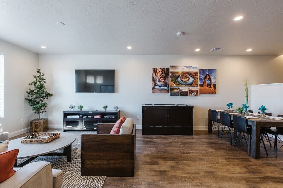 Escondido 1097 Southern Utah Vacation Rentals-Living room