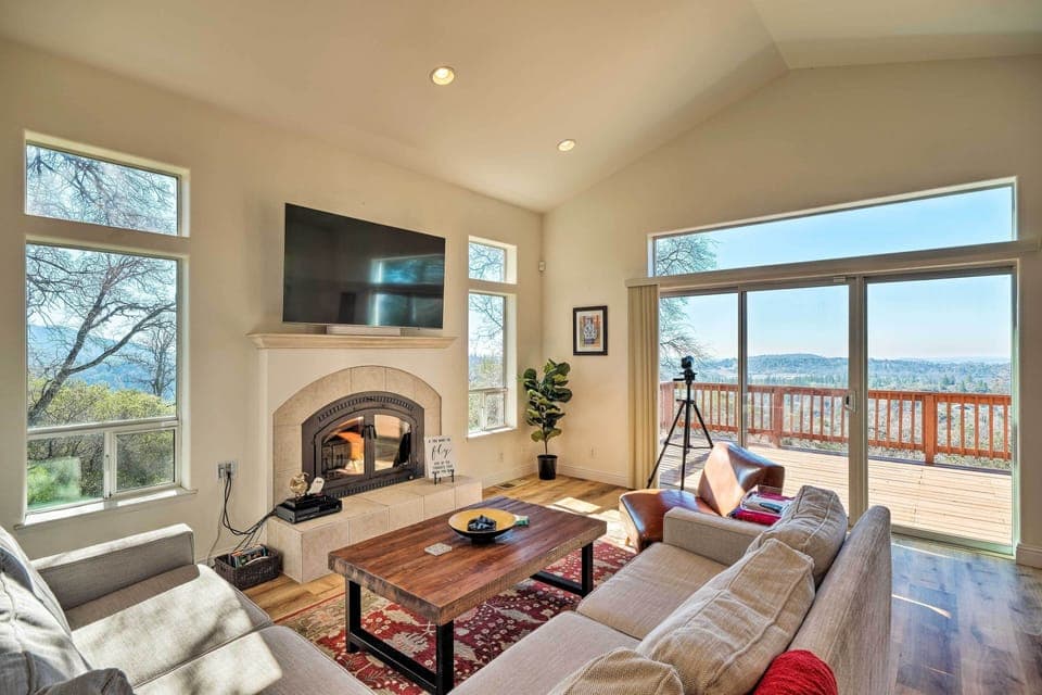 Columbia Vacation Rental | 4BR | 3BA | 2,800 Sq Ft | Step-Free Access