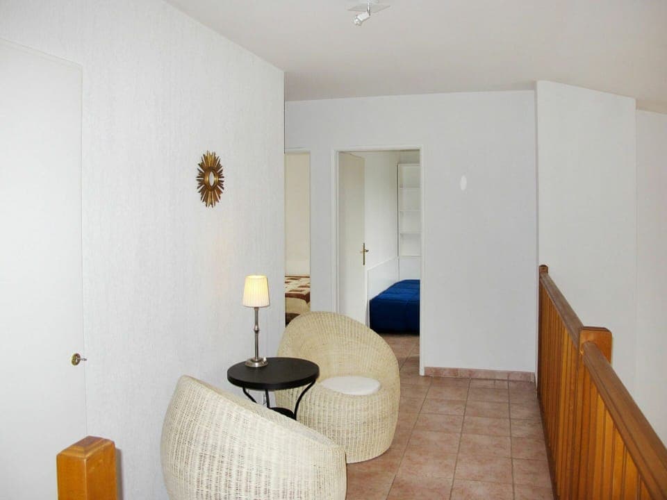 Room, Property, Furniture, Interior Design, House, Building, Floor, Wall, Real Estate, Architecture