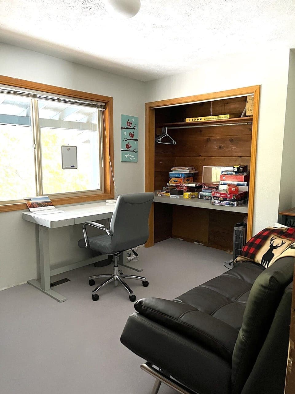 Bedroom #3: Den/Office/Bed... New Futon for sleeping "full size". Great office.