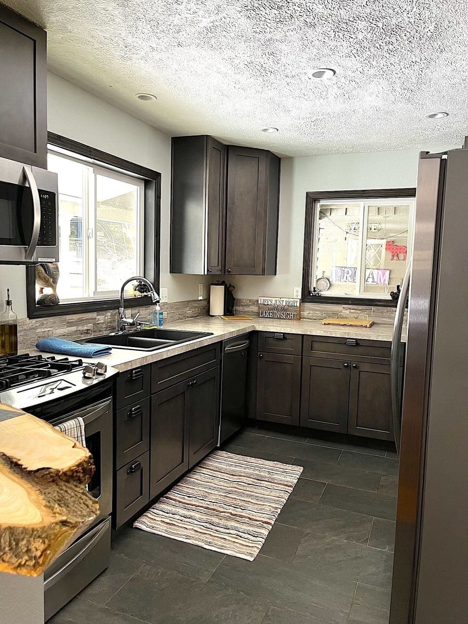 Nice, newly remodeled kitchen.  A Cabin with some of the luxuries of home. 