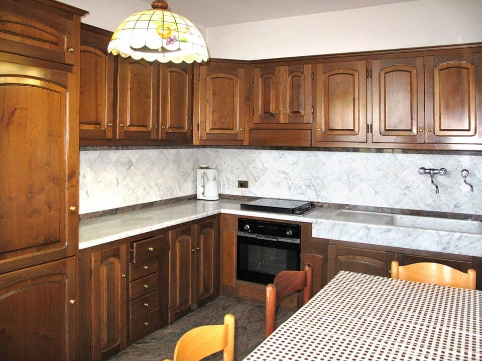 Countertop, Cabinetry, Furniture, Room, Kitchen, Property, Interior Design, Building, Cupboard, Floor