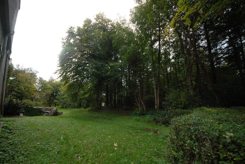 Glenbeg Tower grounds