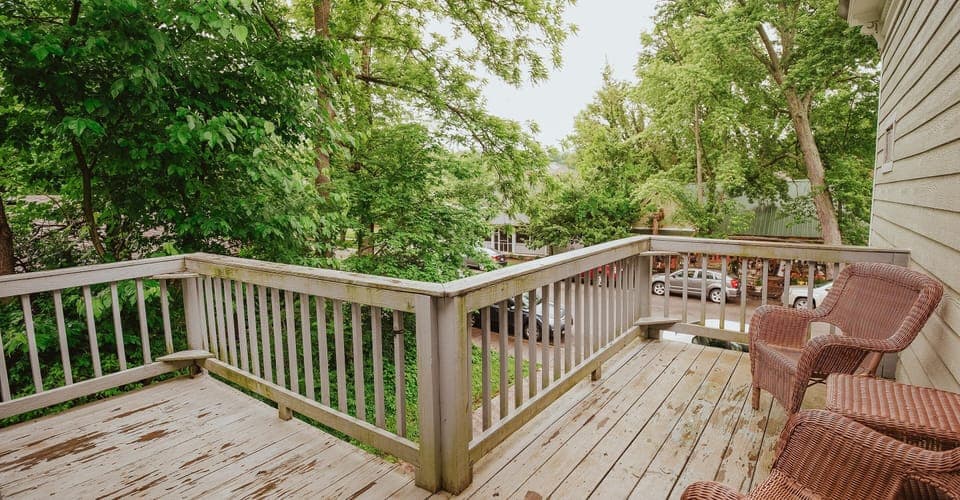 Take in the Nashville scenes from the second floor deck